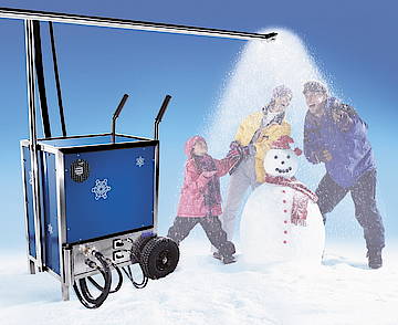 Wenn der Wettergott nicht mitspielen will, sorgt die Profischneekanone von Bächler für Winterspaß pur im eigenen Garten. Das Gerät „Home Snow" produziert dieselbe Schneequalität wie die Kanonen berühmter Skigebiete