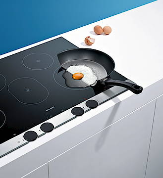 Mit Siemens discControl ist der Drehknebel jetzt im 21. Jahrhundert angekommen. discControl gibt es neu für Induktions- und Glaskeramikkochstellen von Siemens