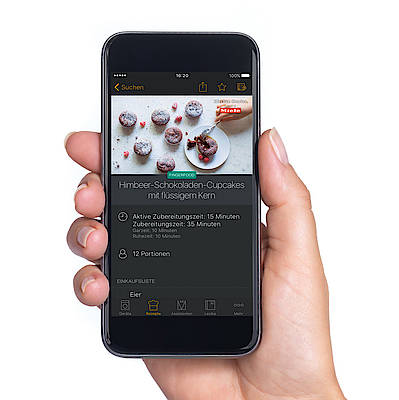 Mehr als 1000 Rezepte und rund 200 Zubereitungsvideos lassen sich über die Miele App abrufen. Hierfür kooperiert Miele mit der mehrfach ausgezeichneten mobilen Rezept-Plattform „Kitchen Stories“