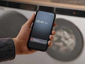 Bei Fehlermeldungen hilft AI Diagnostics. Die Künstliche Intelligenz ermittelt die wahrscheinlichsten Ursachen und gibt in der App eine Anleitung, welche Schritte zur Beseitigung der Störung unternommen werden können. (Foto: Miele)