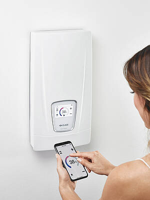 Der Austausch gegen moderne elektronisch geregelte oder sogar vollelektronische Geräte kann die Stromkosten für Warmwasser deutlich senken