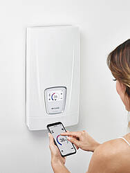 Der Austausch gegen moderne elektronisch geregelte oder sogar vollelektronische Geräte kann die Stromkosten für Warmwasser deutlich senken