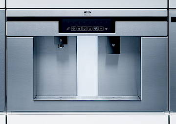 Der Wasser- und Eisdispenser stellt eine echte Alternative zu herkömmlichem Leitungswasser dar<br>(Fotos: AEG-Elektrolux)