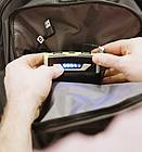 In 14 Städten weltweit tragen Teilnehmer den Dyson-Rucksack durch die Straßen und sammeln dabei wichtige Daten zur Luftverschmutzung