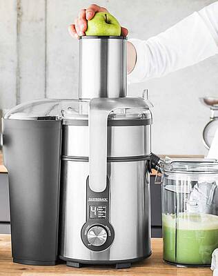 Der Entsafter Design Multi Juicer Digital Plus von Gastroback ist als Multitalent gleichzeitig auch Standmixer, Schnellzerkleinerer und Kaffeemühle