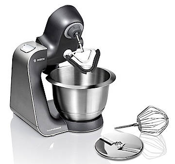 Mit drei Zubehör-Profis lässt die neue Bosch MUM 5 die Herzen anspruchsvoller Hobbyköche höher schlagen