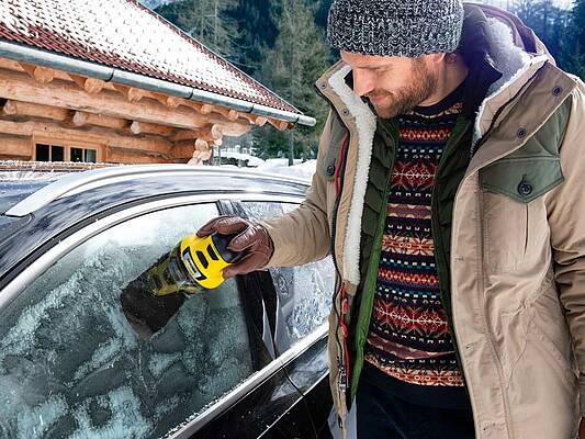 Kein mühevolles Schaben und Rubbeln mehr mit klammen Fingern – der elektrische Eiskratzer EDI 4 entfernt selbst dicke und hartnäckige Eisschichten von Autoscheiben schnell und mühelos