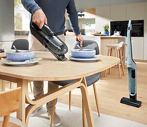 Der Flexxo Serie 4 bietet praktische 2in1-Flexibilität: er vereint Akku-Staubsauger und Handstaubsauger in einem Gerät.