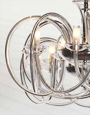 Kristalllampe mit 12 40-Watt-Halogenbirnen (Fotos: Accente)