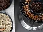 Einfüllen, einstellen, einschalten - der Roast Perfect Kaffeeröster von Beem ist schnell einsatzbereit, leicht zu bedienen und schnell wieder sauber für den nächsten Rösteinsatz
