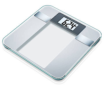 Beurer Glas-Waagen: Die Diagnosewaage BG 13 ermittelt auch den Body-Mass-Index; die "sprechende" GS 39 mit effektvoller Beleuchtung beherrscht fünf Sprachen