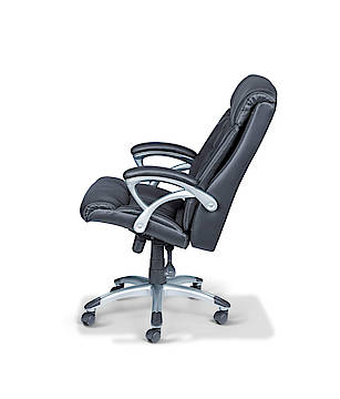 Sieht aus wie ein Chefsessel, ist aber gleichzeitig Massagestuhl, der MC 2000 HCT-Office (Fotos: Beurer)