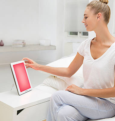 Eine Extraportion "Gute Stimmung" spenden die Beurer Tageslichtlampen TL 55 und TL 100