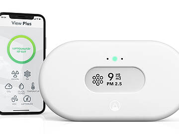 View Plus ist batteriebetrieben, WiFi-fähig und verfügt über Sensoren für Feinstaub (PM), Radon, Kohlendioxid (CO2) – diese Daten lassen sich einfach und individuell visualisieren