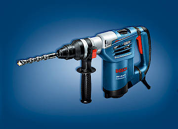 Der Bosch Bohrhammer lässt nur Wände, Böden oder Werkstücke seine Kraft spüren. (Fotos: Bosch)