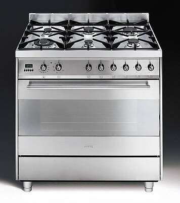Hier die Variante als Gasherd der neuen Smeg-Kombistandherde. (Fotos: Smeg)
