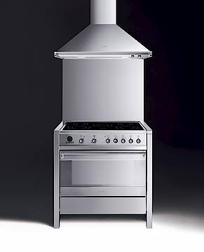 Mit einer Breite von 90cm bietet das Kochzentrum genügend Platz<br>(Fotos: Smeg)