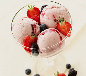 Eisspezialitäten schnell und einfach zubereiten mit Gelataio ICK 6000 von De‘Longhi