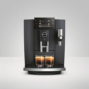 In ihrer neuesten Generation meistert die E8 genussvolle 27 Kaffee-Spezialitäten