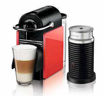 Die neue Pixie Clips EN 126 von De’Longhi will mit bewährter Kaffeevielfalt verwöhnen und ist mit auswechselbaren Paneelen auch optisch ein Genuss