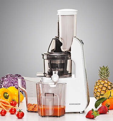 Der Rommelsbacher Slow Juicer ES 240 presst Obst und Gemüse schonend dank langsam drehender Entsafter-Schnecke aus kohlefaserverstärktem Kunststoff