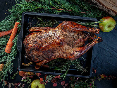 Das Weihnachtsessen wird immer mehr zur Männersache: Egal, was es gibt, es kommt vom Grill - auch die Weihnachtsgans
