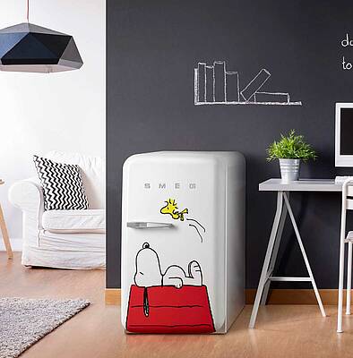 Die italienische Designschmiede SMEG feiert die beliebten Comic-Ikonen mit einem besonderen Kühlschrank in nummerierter Kleinserie