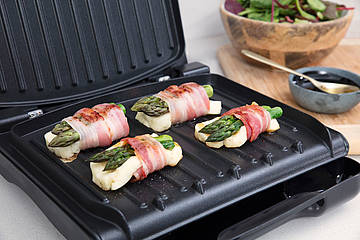 Der Präzisions-Fitnessgrill von George Foreman ist für Gegrilltes auf dem Punkt mit einem Temperatursensor ausgestattet