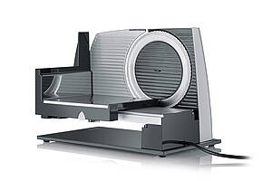 Der ESSENCE vereint einen kraftvollen Antrieb, eine scharfe Universalklinge und eine präzise einstellbare Schnittstärke mit intuitiver, sicherer Bedienung