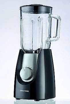 Mit 600 Watt Leistung und robusten Edelstahlmessern zerkleinert der Grundig Standmixer SM 7280 alle Zutaten in Sekundenschnelle; ein patentierter Öffnungsmechanismus für die Messereinheit sorgt für Sicherheit