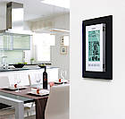 Die Wetterstation gibt es optisch passend zu unterschiedlichen Produktlinien. (Fotos: Gira)