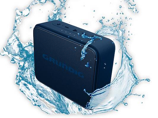 Nachhhaltig produziert und wasserfest: Der JAM EARTH Bluetooth-Speaker von Grundig (Foto: Grundig)