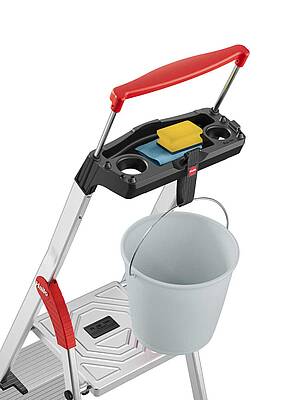 Die HAILO S100 ProfiLOT ist eine gute Wahl, wenn es höher hinaus geht oder das Gelänge uneben ist