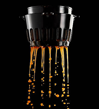 Mit 43 Umdrehungen pro Minute verspricht der neue Slow Juicer H100 von Hurom schonendes Entsaften bei maximaler Effizienz und Saftausbeute