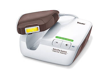 Für eine sichere und komfortable Haarentfernung zu Hause bietet Beurer Geräte mit IPL- oder Laser-Technologie. Im Bild: IPL 10000+ SalonPro System