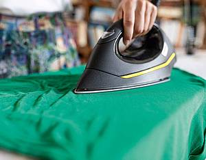 Als Zubehör für die Kärcher Dampfreiniger SC 4 und SC 5 sorgt das Iron EasyFinish für eine hohe Vielseitigkeit: Reinigen und Bügeln mit Volldampf
