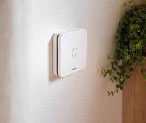 Smart-Home-Geräte bieten älteren Menschen mehr Sicherheit und Komfort im Alltag...