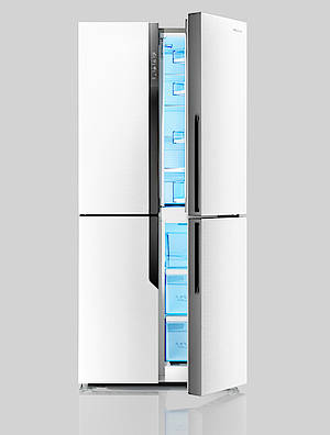 Passen in fast jede Küche: die neuen Hisense Kühl- und Gefrierlösungen der MKGNF-440-Serie