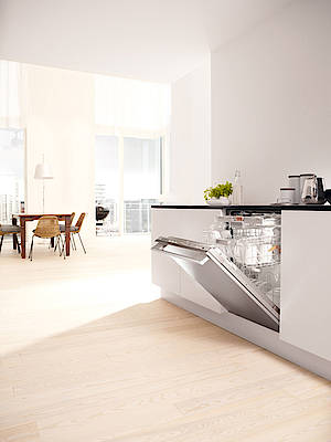 Nur 17 Minuten braucht die Profi-Line-Spülmaschine. (Fotos: Miele)