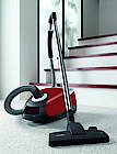 Flexibler: Staubsauger mit großem Aktionsradius (Fotos: Miele