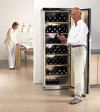 Perfekte Lagerung kostbarer Weine<br>(Fotos: Miele)