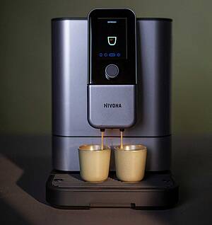 ...sowie erstmals Nitro: mit Stickstoff angereicherten Cold Brew, der eine samtweiche Textur und milde Süße verspricht