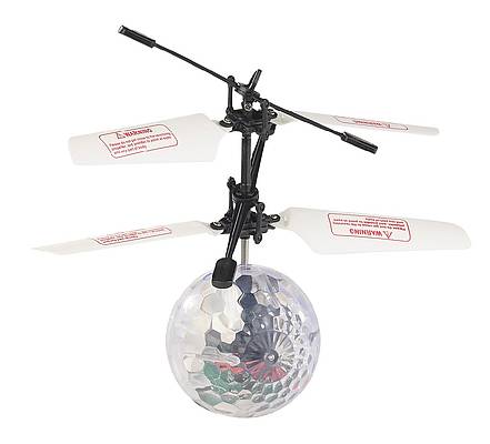 Der Hubschrauber-Ball erkennt Hindernisse und ändert die Flugbahn und -höhe