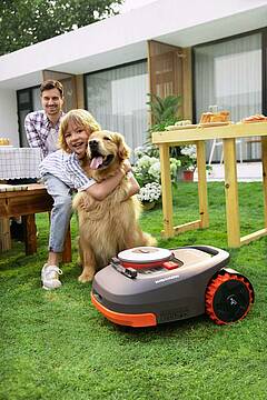 Der Rasenmähroboter Navimow von Segway navigiert sicher durch den Garten - ganz ohne Begrenzungskabel