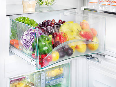Supersparsames Highlight mit BioFresh für extra lange Frische und SmartFrost im Gefrierteil in einer neuen Energieeffizienzklasse A+++ (-20%)