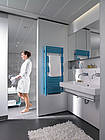 Der neue Bad-Heizkörpers Zehnder Forma Air bietet viel Platz für ein bequemes Aufhängen von Hand- und Badetüchern