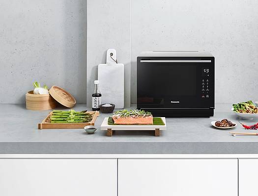 Dampfgarer, Mikrowelle, Ofen und Grill in einem Gerät