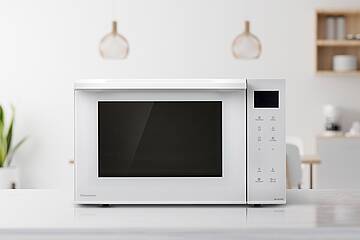 Die neuen Panasonic Kombi-Mikrowellengeräte setzen im Eco Kombi-Modus Grill und Mikrowelle gleichzeitig ein