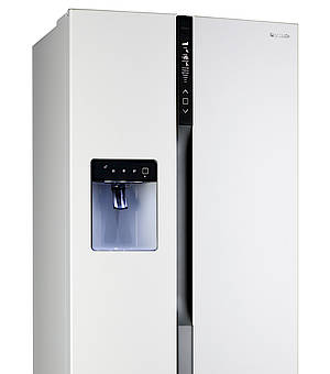Panasonic NR-B53V1: schick in Hochglanzweiß, mit viel Stauraum und schön sparsam im Energieverbrauch