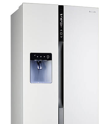 Panasonic NR-B53V1: schick in Hochglanzweiß, mit viel Stauraum und schön sparsam im Energieverbrauch